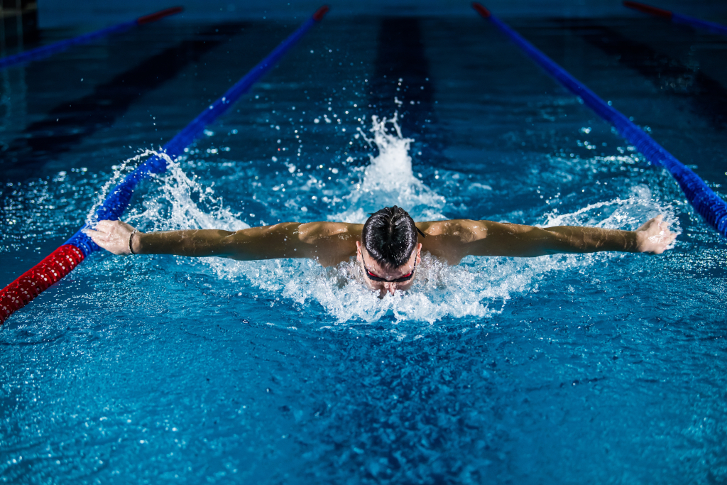 Swimmers/gentrit-sylejmani-723365-unsplash.jpg